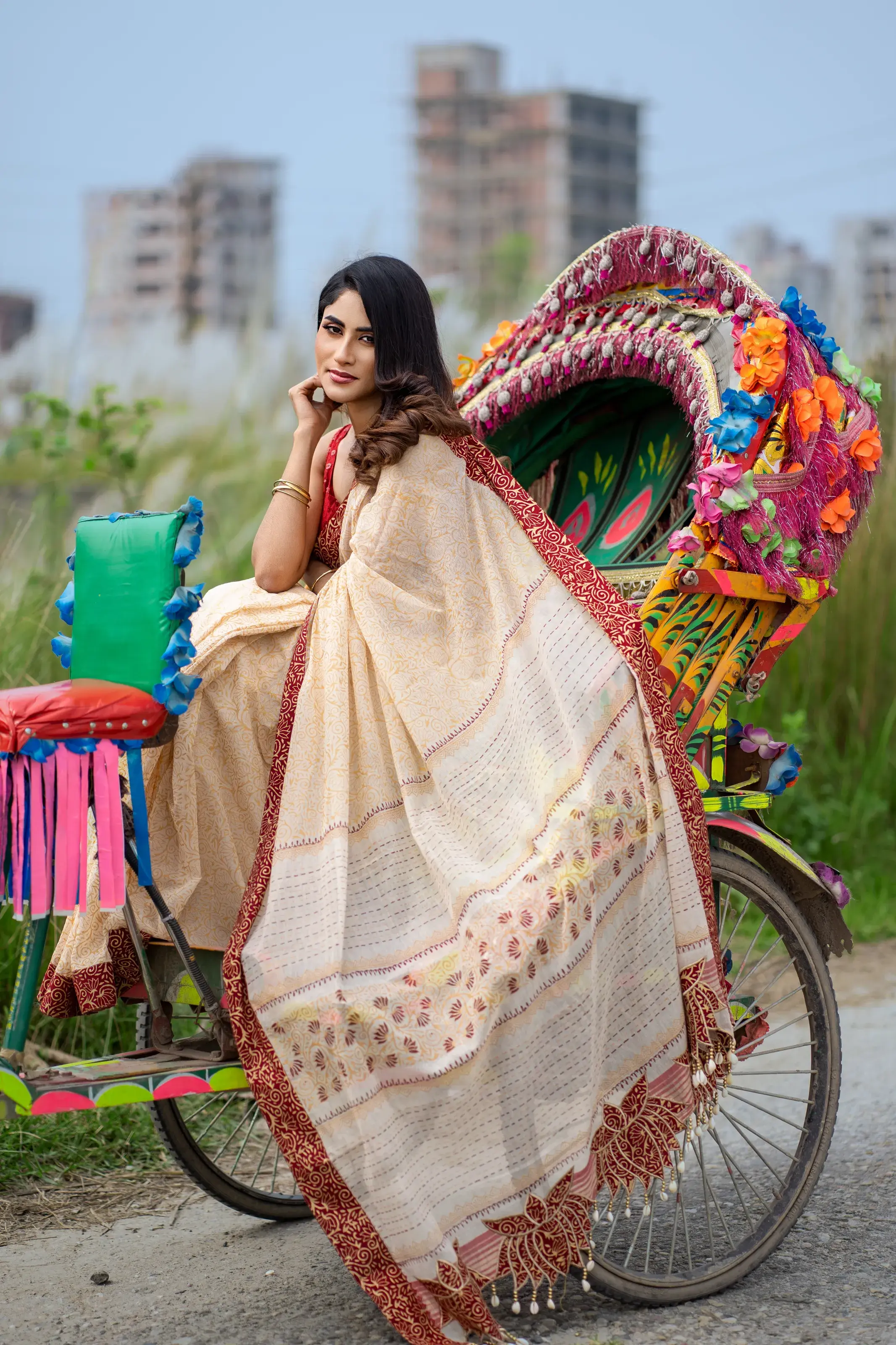 Women's Saree OFF-WHITE gallery image